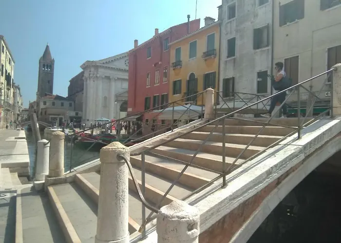 Sestiere Dorsoduro Venezia, A Due Passi Dal Ponte Dei Pugni Apartamento *